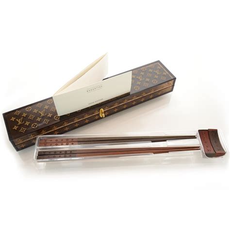 LOUIS VUITTON Rosewood Monogram Chopsticks VIP w Case .